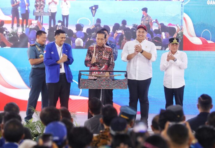 199Menpora-Dito-Dampingi-Presiden-Jokowi-Buka-Rakernas-GAMKI-2023-di-Medan