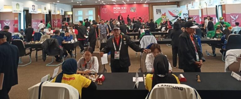 Kategori Catur Kilat Selesai 9 Babak, Pecatur Sulbar di Peringkat 8 dengan Koleksi 5 Poin